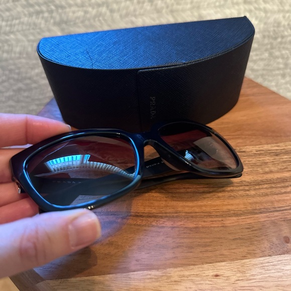 Prada SPR 07P-A Sunglasses Black EUC - Picture 5 of 13